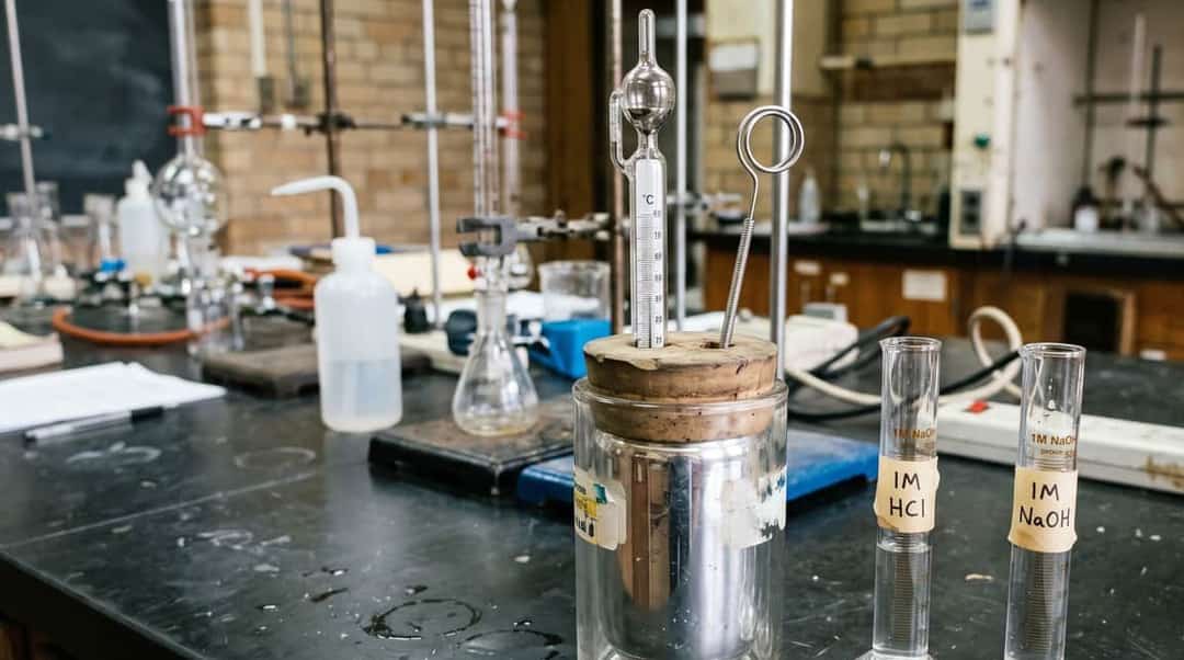 Enthalpy of Neutralization Calorimetry: Strong Acid & Strong Base